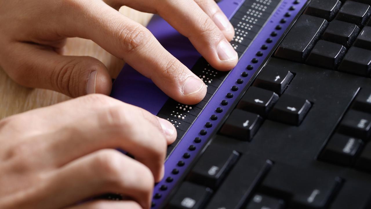 Tastatur mit Blindenschrifterweiterung