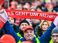 Metall-Tarifkommissionen debattieren über Forderungen – Geld im Fokus
