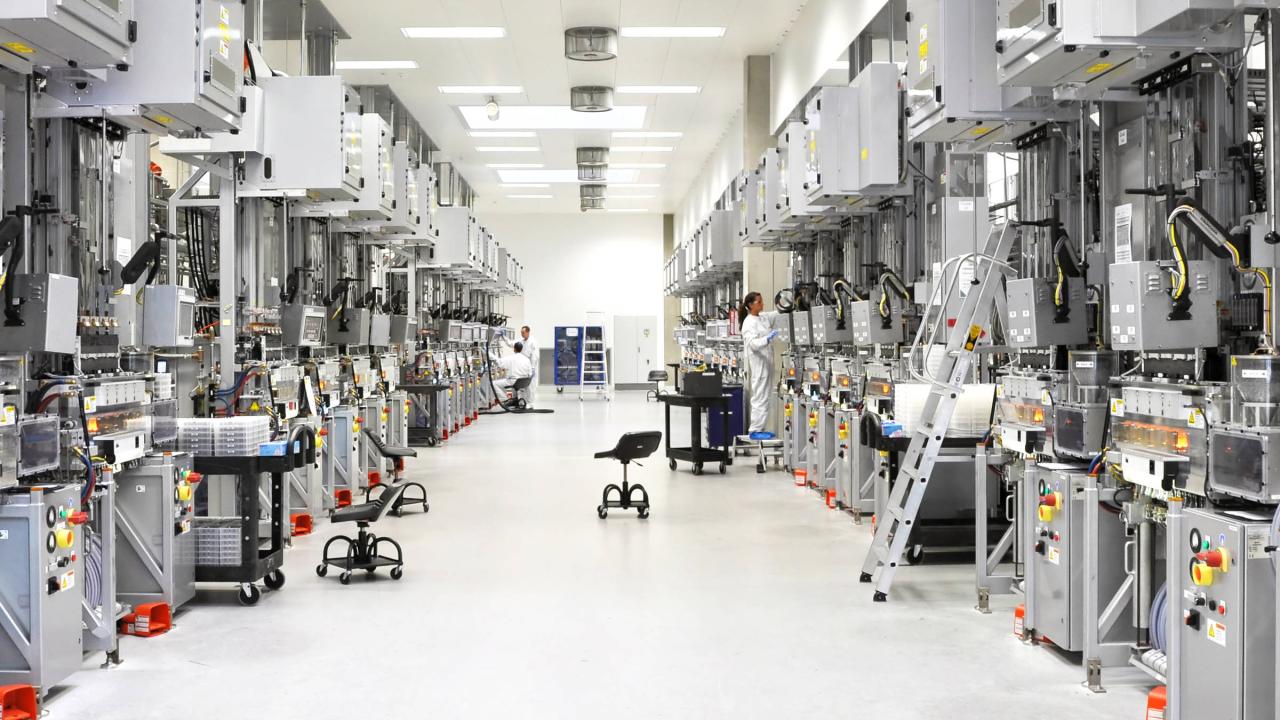 Produktionsstätte für Solarzellen.
