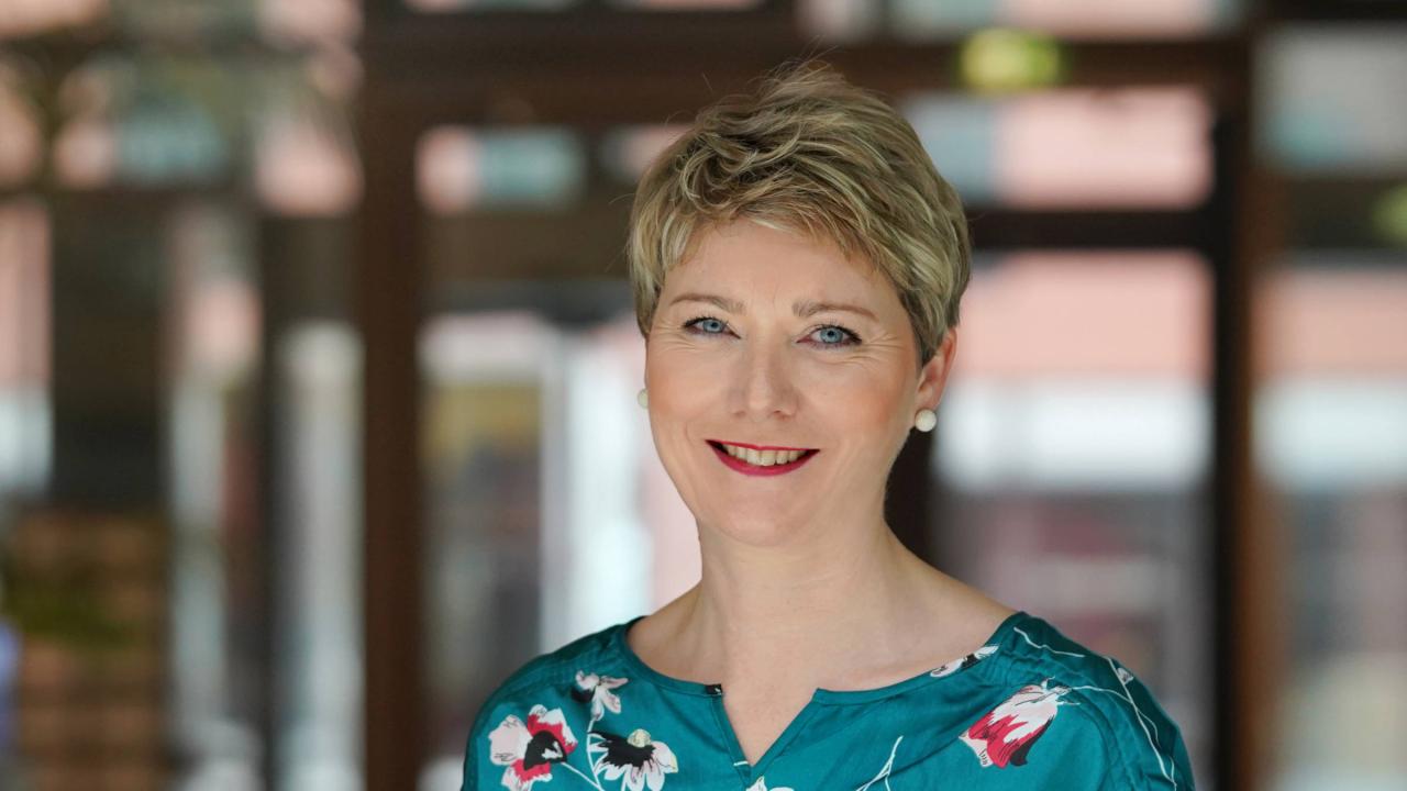 Bettina Schramm ist Montiererin bei Bosch Siemens Hausgeräte in Dillingen.