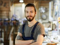 Mehr Geld für Beschäftigte im Tischlerhandwerk Berlin