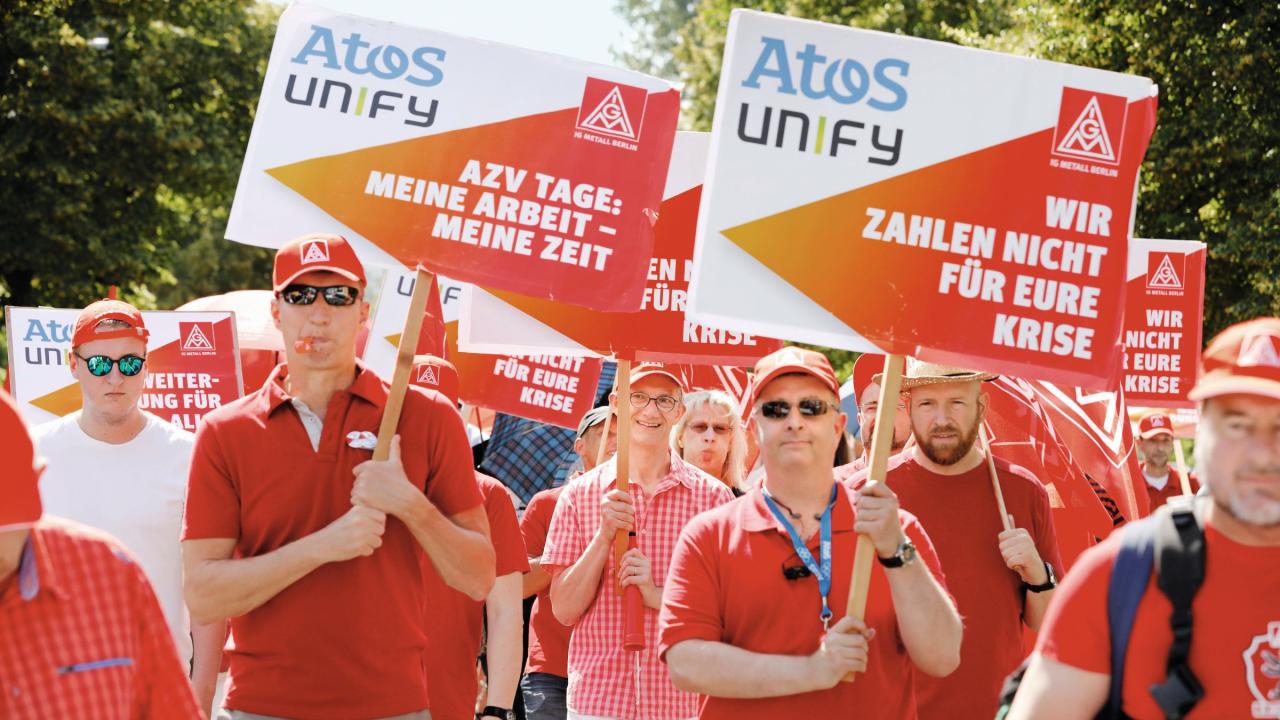 Atos-Beschäftigte gehen für ihre Rechte auf die Straße