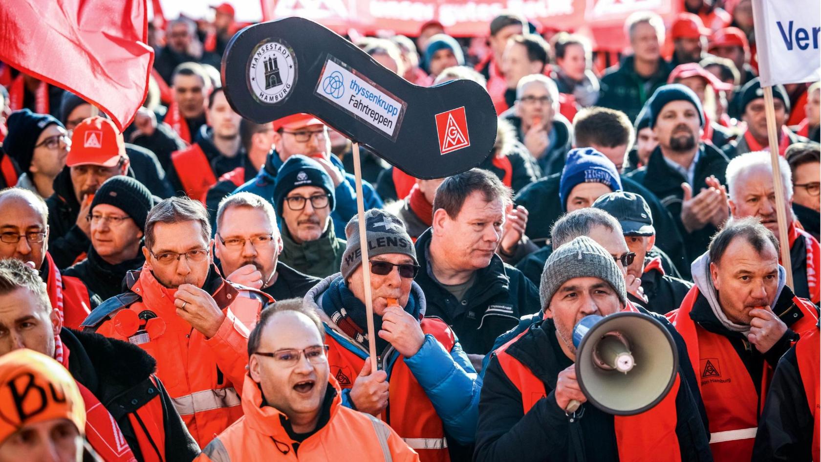 Beschäftigte aus dem Thyssenkrupp-Konzern sorgen sich um ihre Zukunft.
