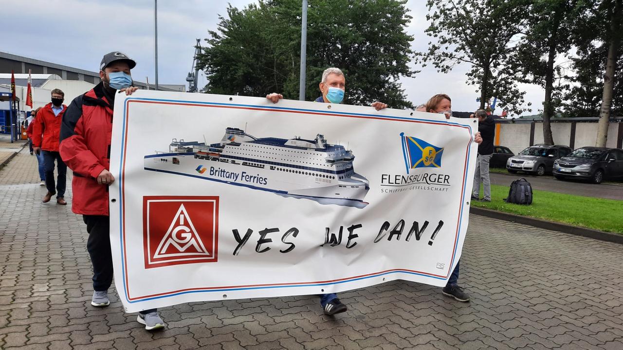 Die Beschäftigten der Flensburger Schiffbaugesellschaft haben gemeinsam mit der IG Metall 360 Arbeitsplätze gerettet