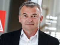 3 Fragen an Hakan Civelek