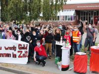 Erst frieren im Zelt, dann Unterricht