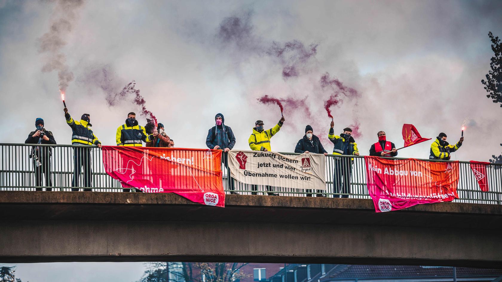 Werft-Beschäftigte demonstrieren in Kiel für ihre Zukunft