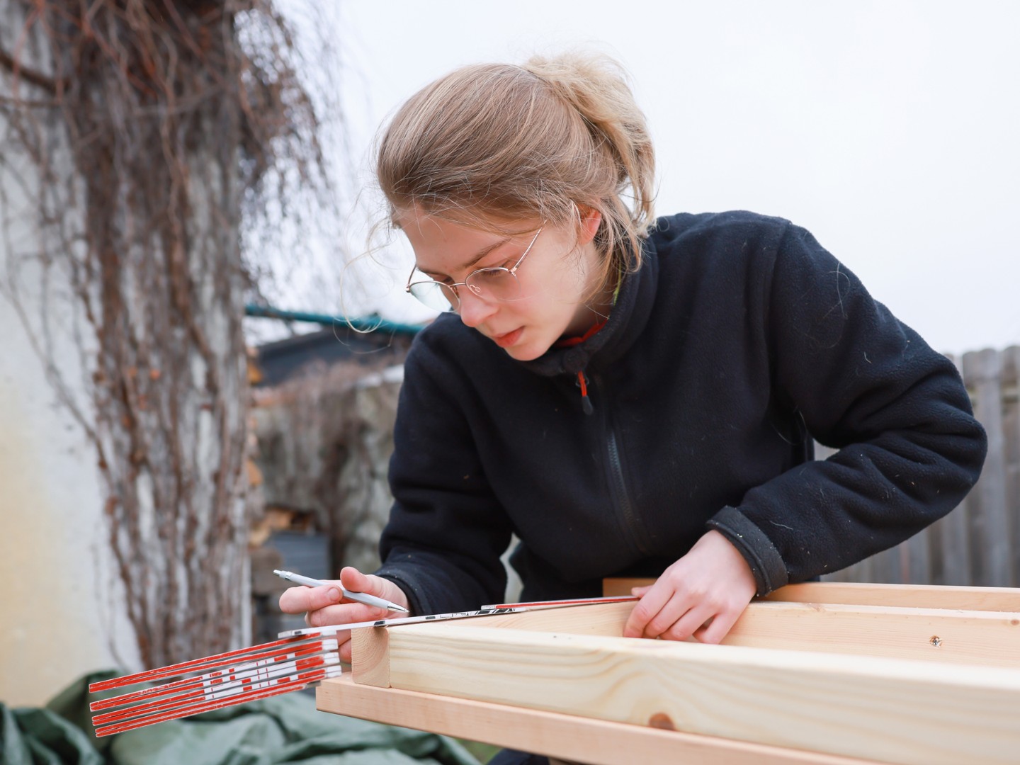 Praktikantin Sonja Schwarz arbeitet bei 'derBlaue' in Hannover