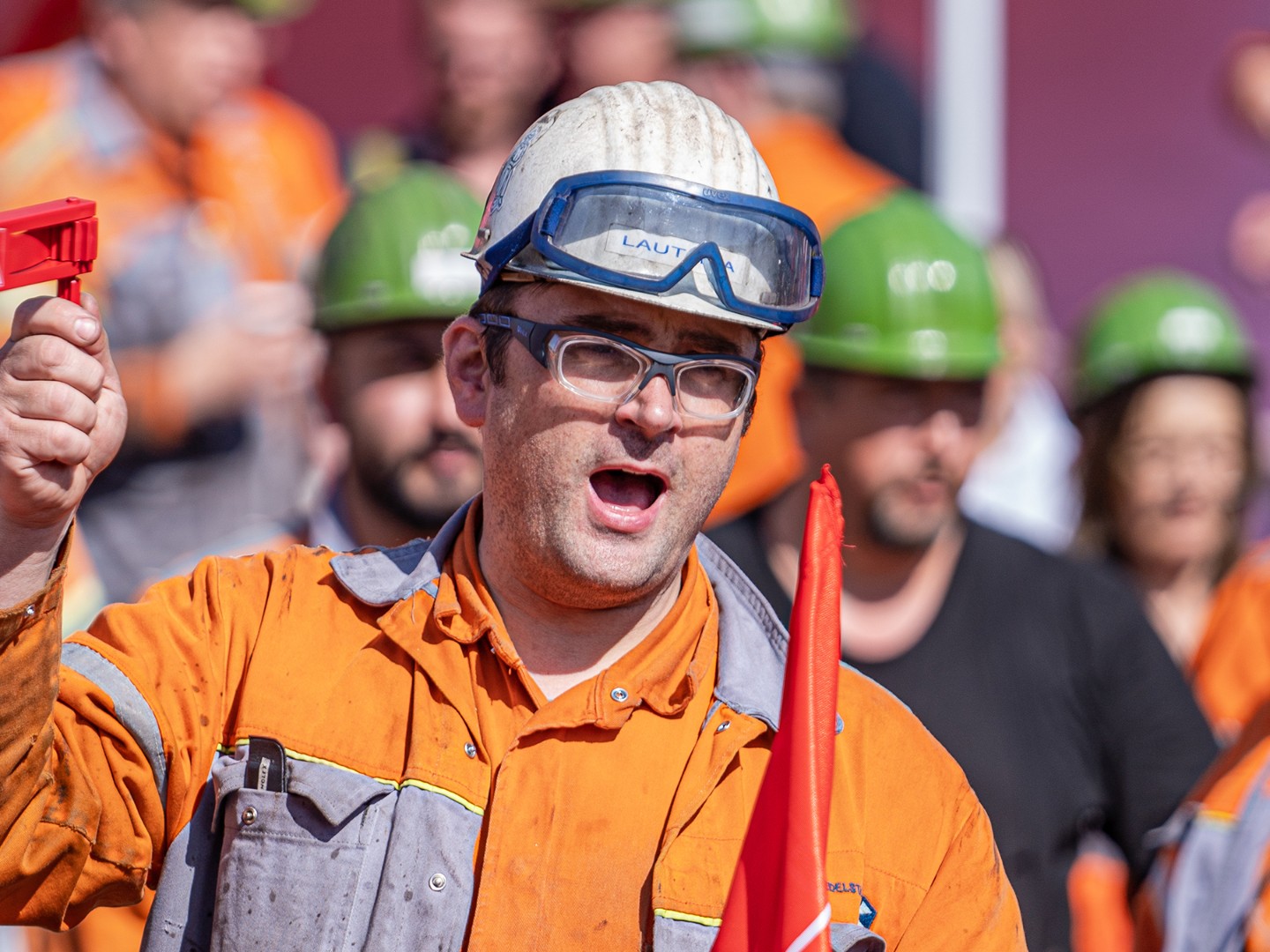Tarifrunde Eisen und Stahl 2022: Warnstreik bei DEW in Siegen Geisweid