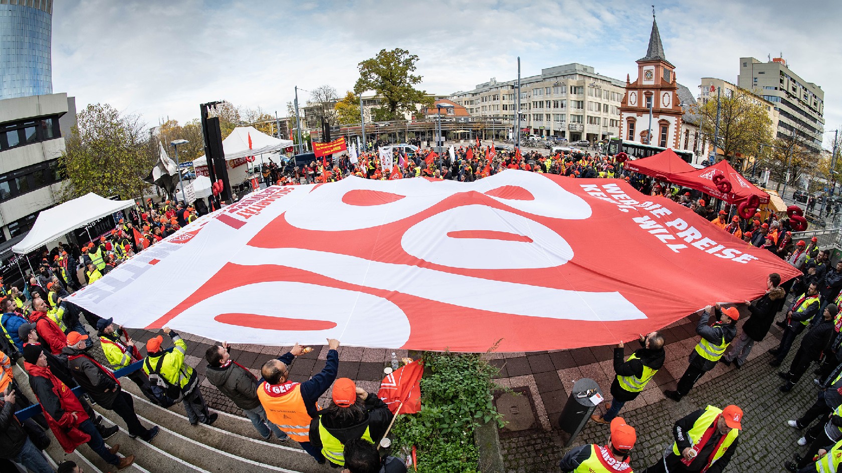 Warnstreik am 15.11.2022 in Offenbach mit Christiane Benner