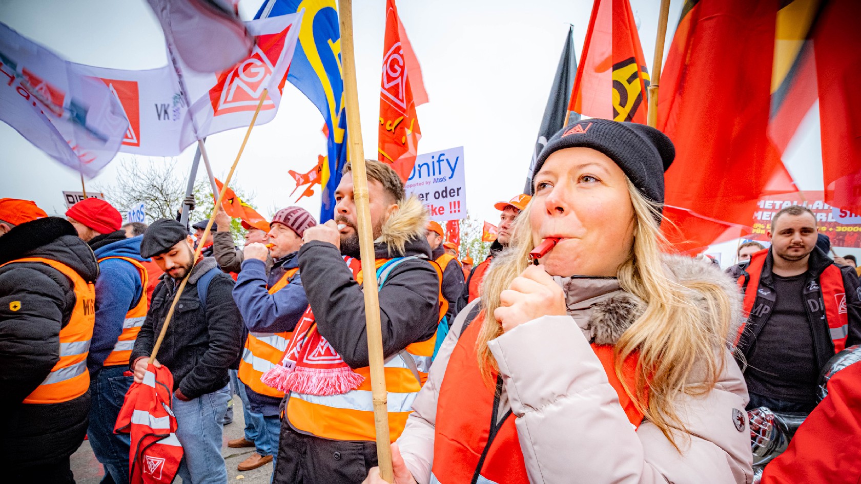 Küstenaktionstag am 16.11.2022 in Hamburg Elbphilharmonie und Fischmarkt