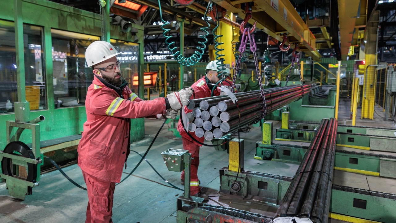 Mitarbeiter der Georgsmarienhütte GmbH in Niedersachsen