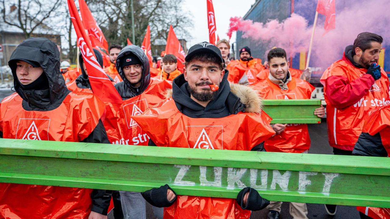 Warnstreik bei tkSE und HKM in Duisburg am 4.12.2023
