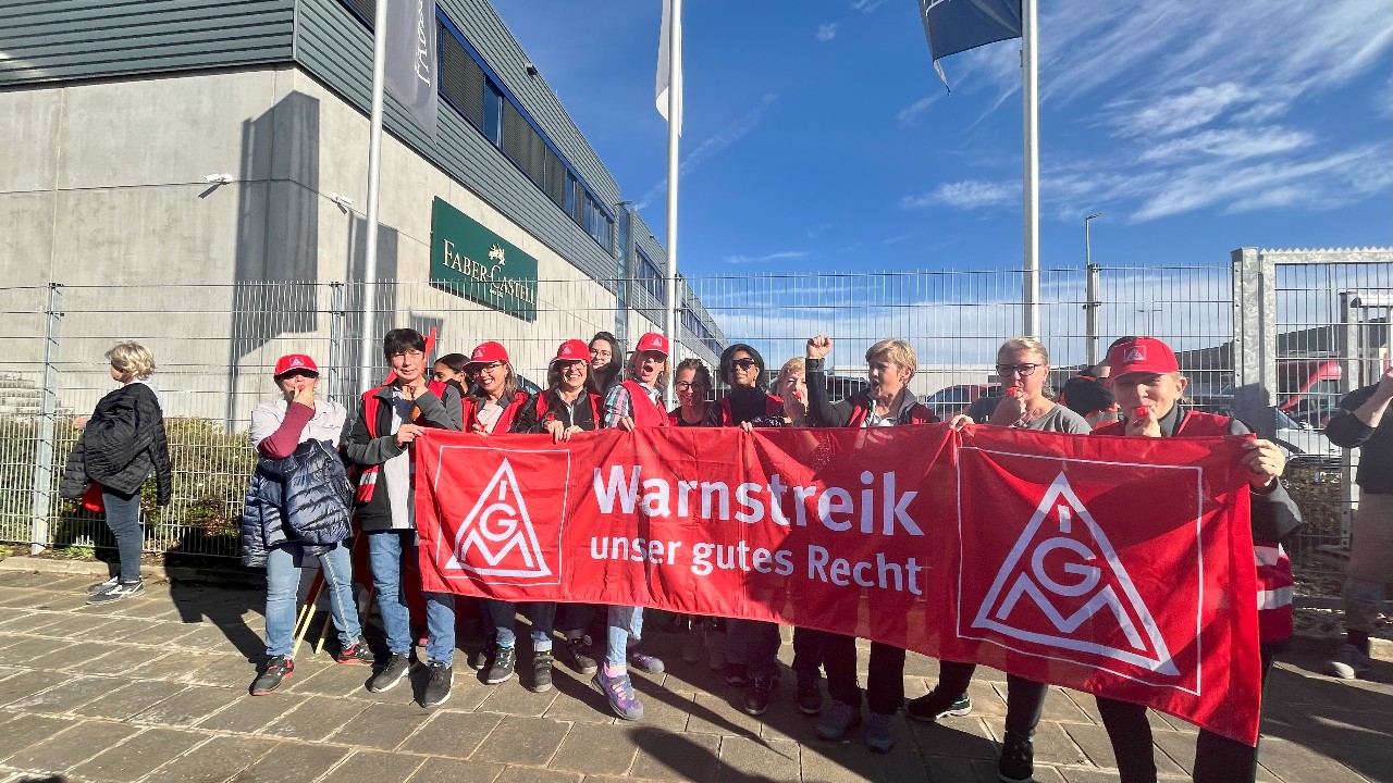 Warnstreik bei Faber-Castell Stein 