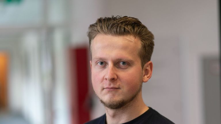 Vier Wochen arbeitete Raimund Meß auf einem Schiff im Mittelmeer. Nun ist er zurück in Deutschland.