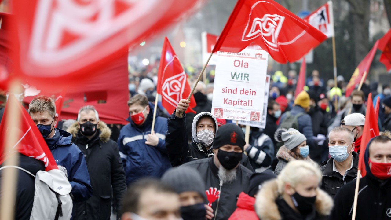 Demonstration für die Zukunft Mercedes Benz Berlin