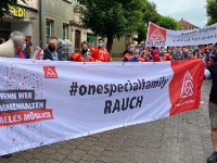 Tarifverhandlungen Holz und Kunststoff: Warnstreiks starten