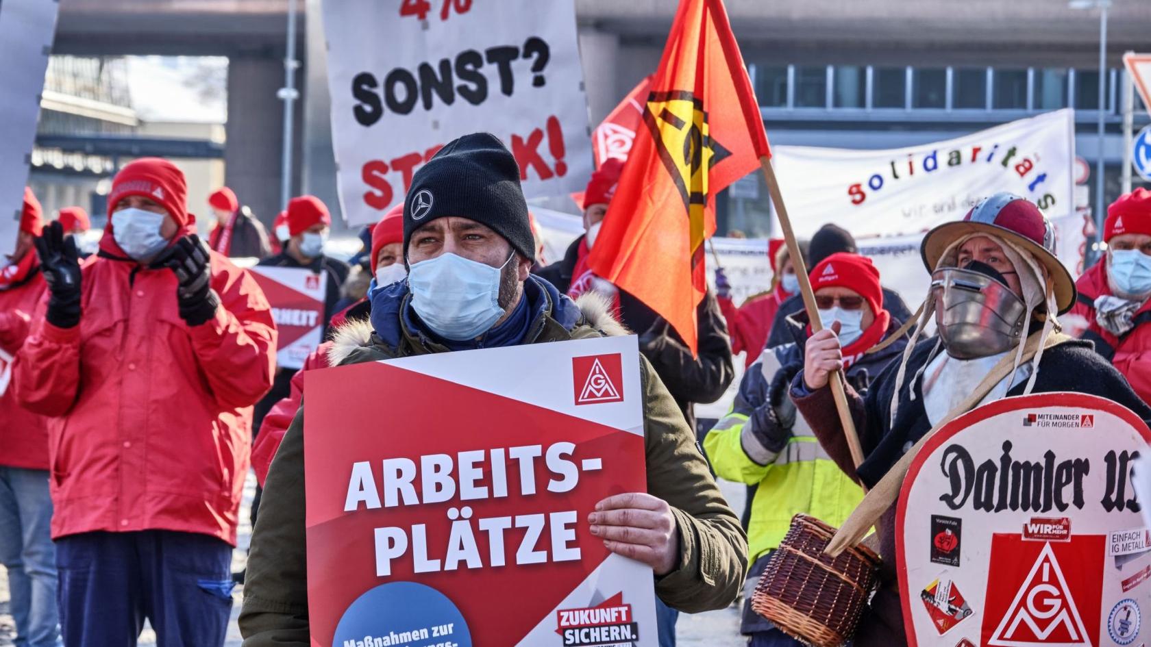 Tarifaktion der Daimler-Beschäftigten in Untertürkheim