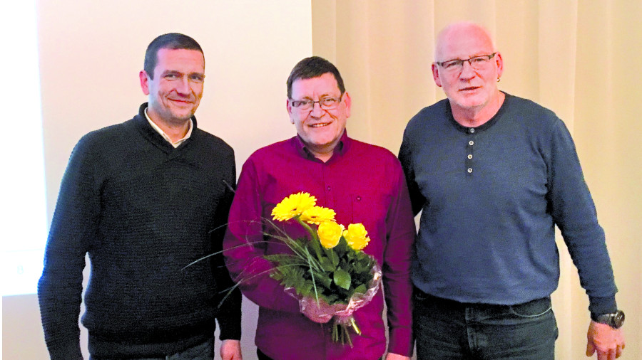 Die Bevollmächtigten gratulierten H. Jürgen Kloppfleisch zur Wahl.