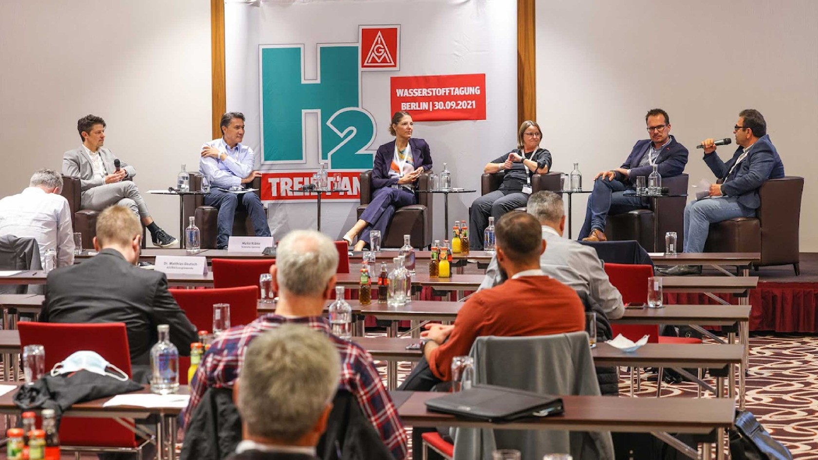Podium bei der Wasserstofftagung der IG Metall am 30. September 2021